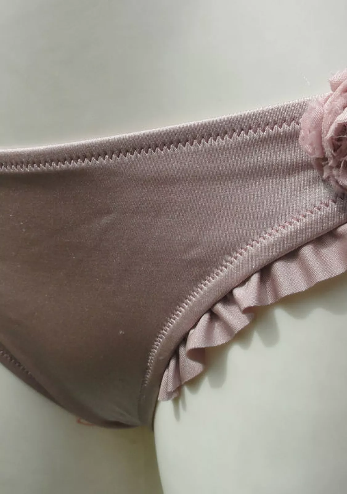 Бикини цвета чайная роза