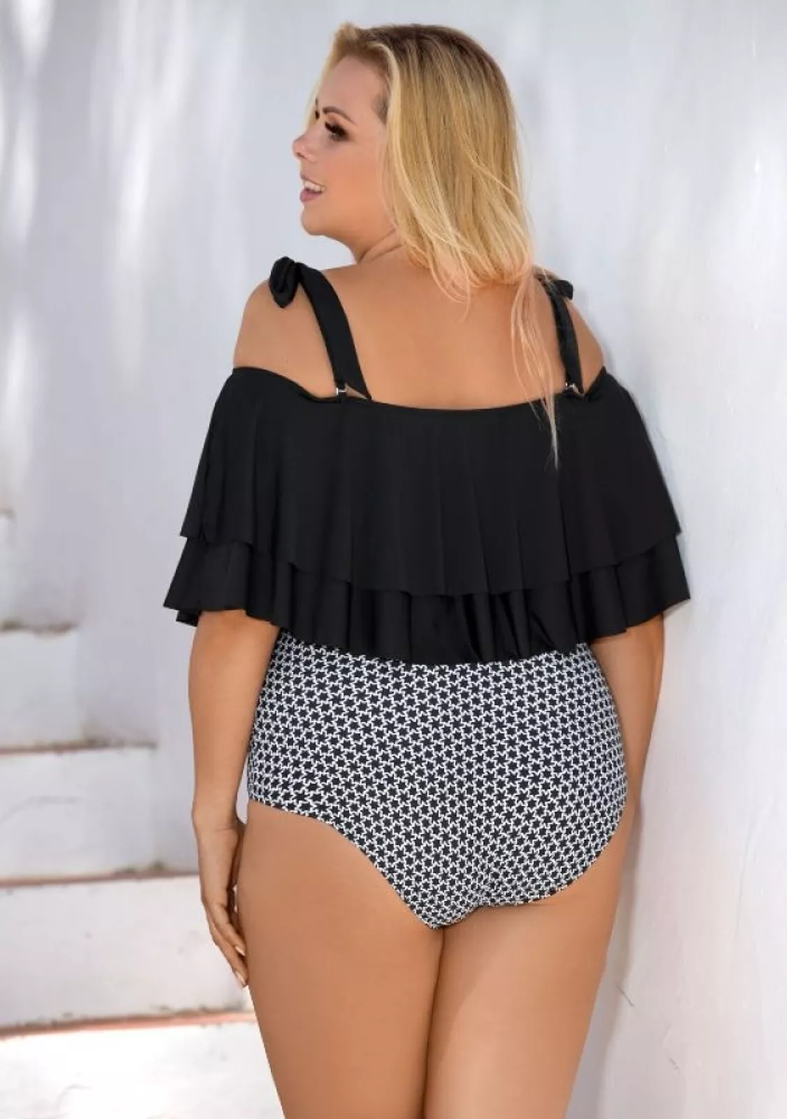 Купальник с объемной рюшей