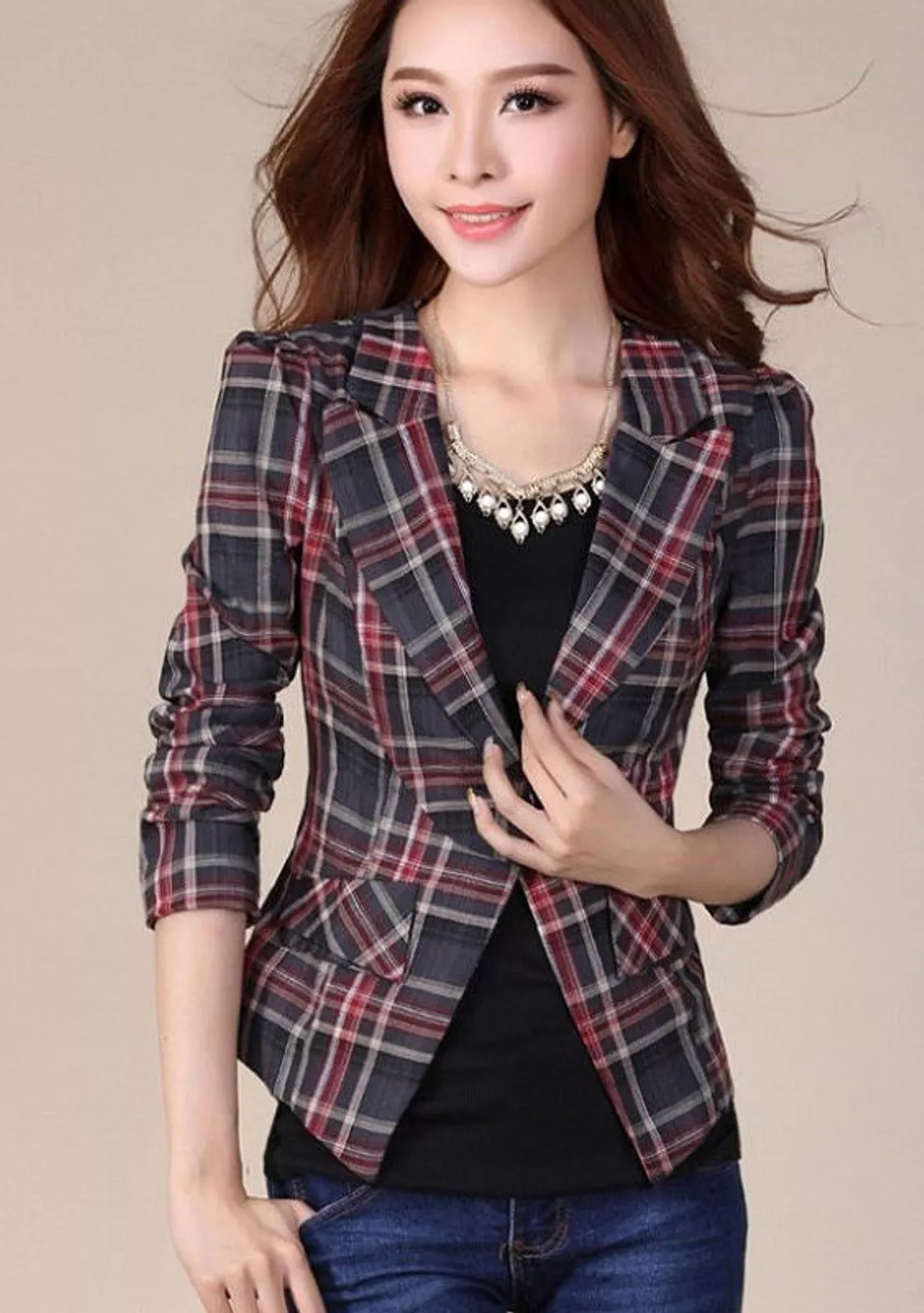 Женский пиджак в клетку