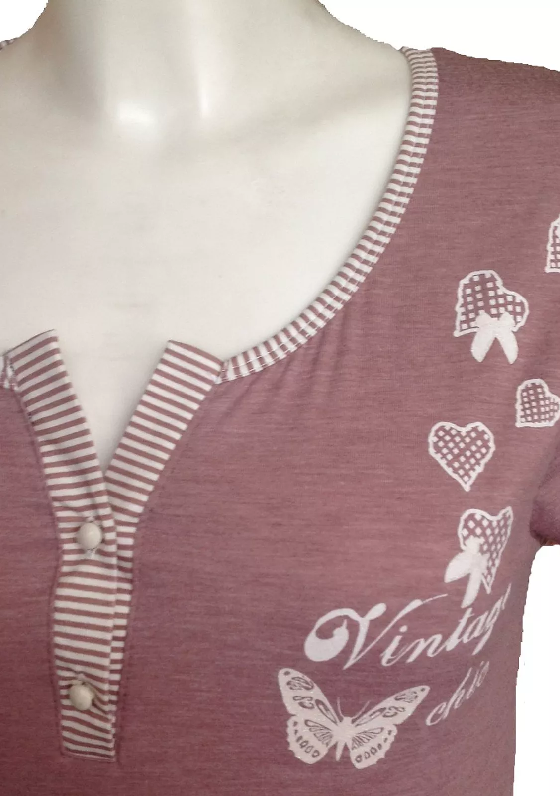 Нежная сорочка из вискозы с пуговицами