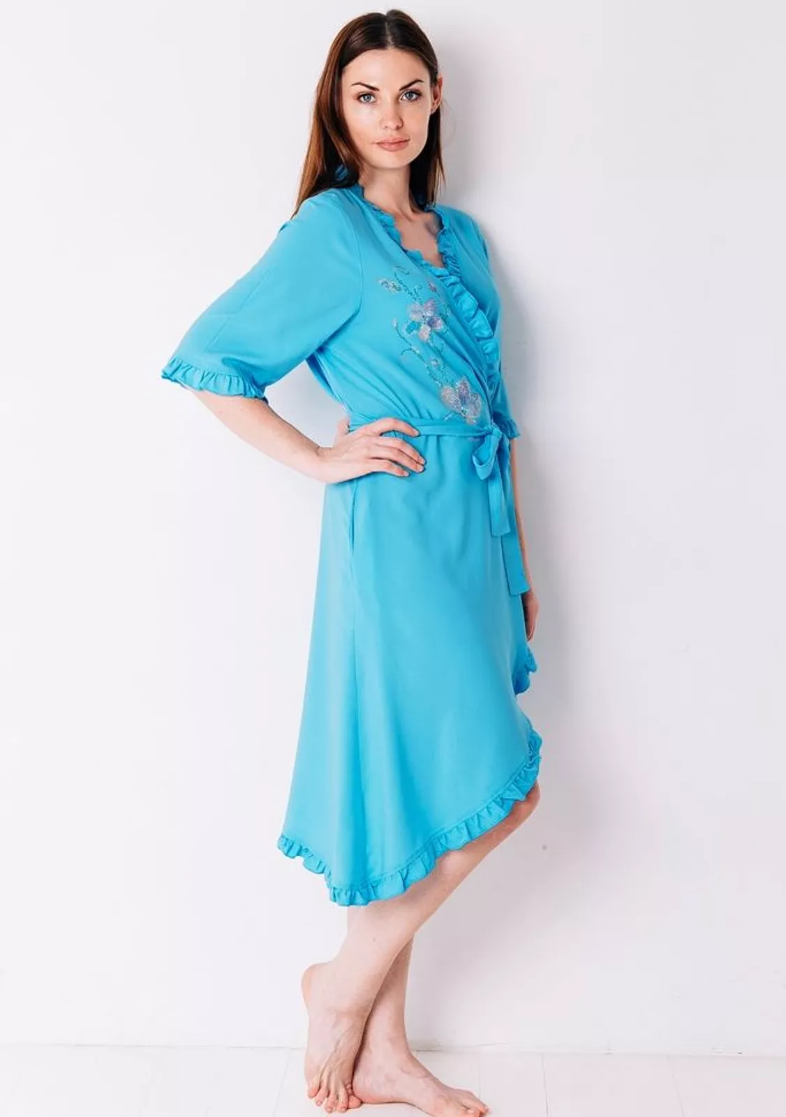 Домашний халатик голубого цвета.