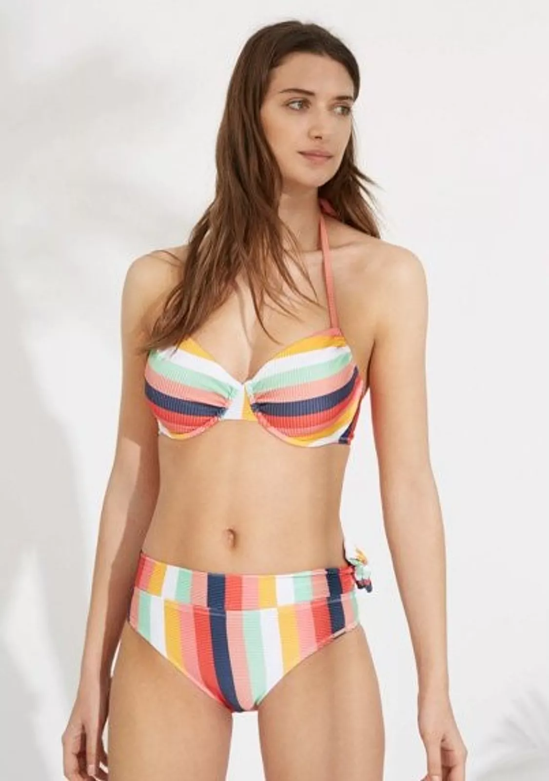 Раздельный купальник, Tbrill Испания