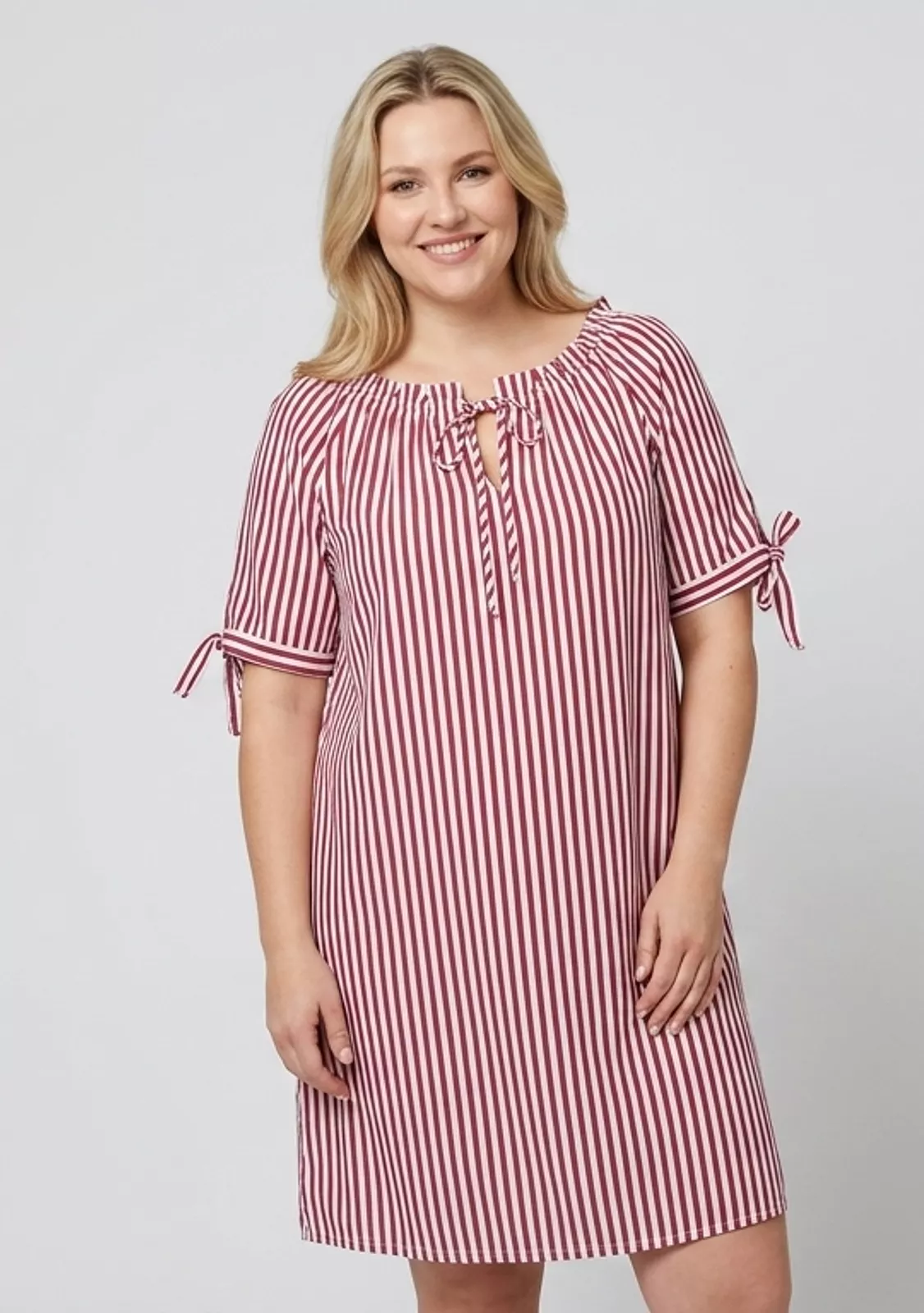 Пляжная туника в полоску