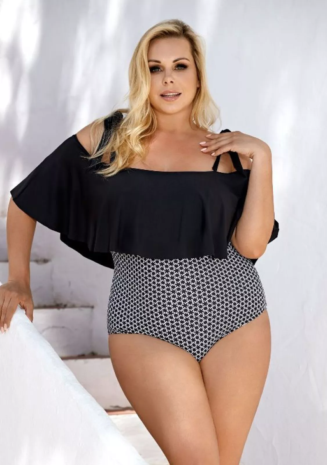 Купальник с объемной рюшей