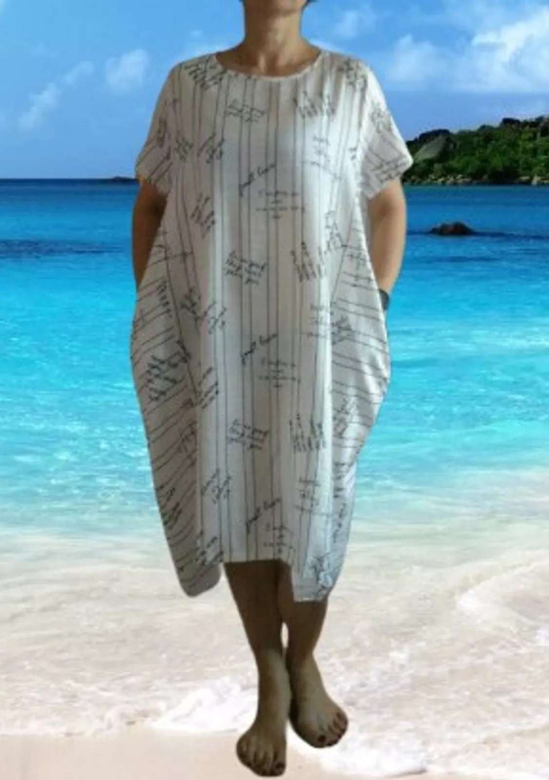 Пляжные туники, купальники