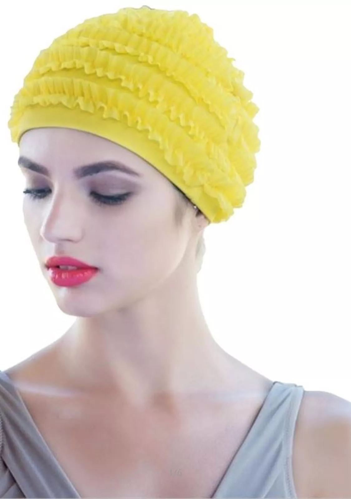 Шапочка женская с рюшами для бассейна