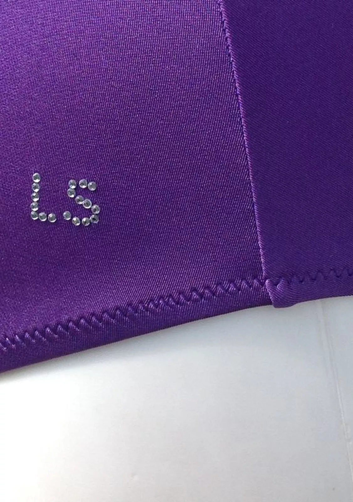 Cлитный купальник с мягкой чашкой