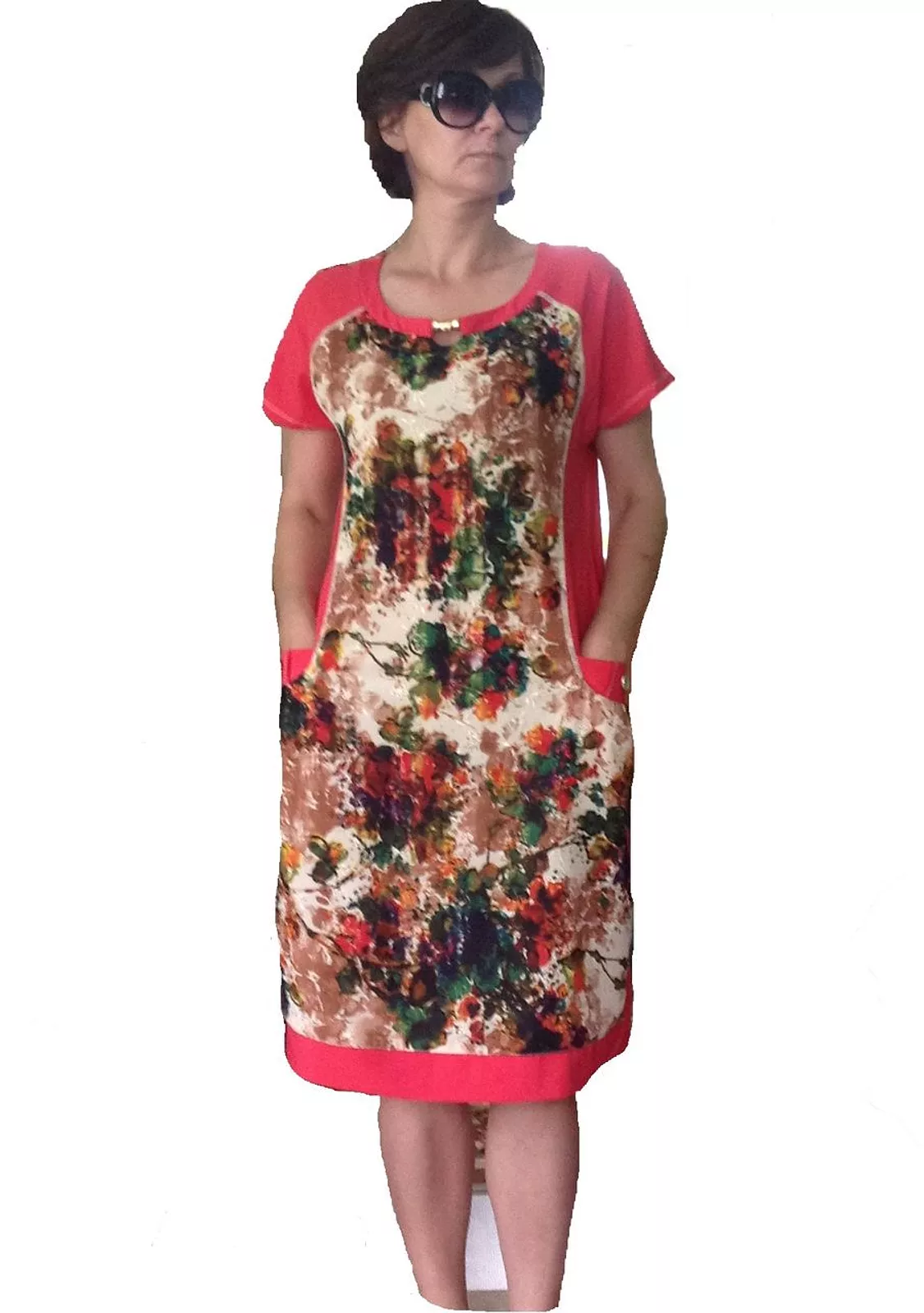 Летнее платье с цветной вставкой