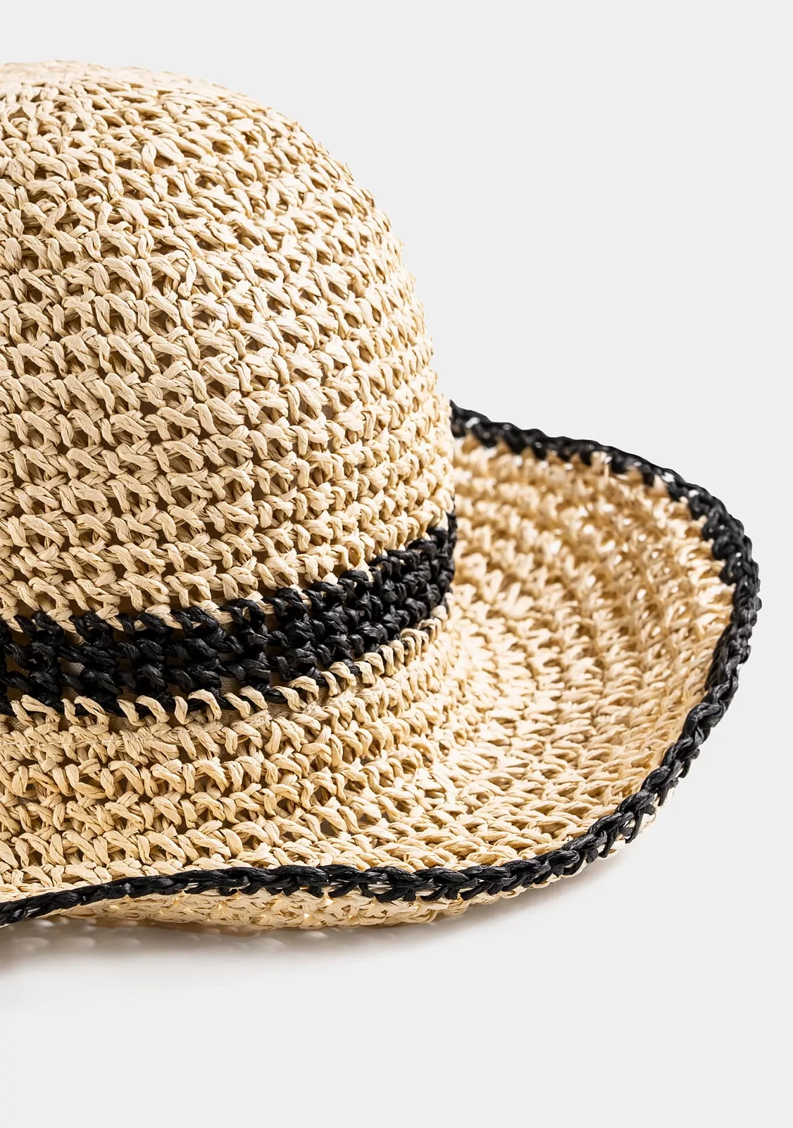 Шляпа с небольшими полями