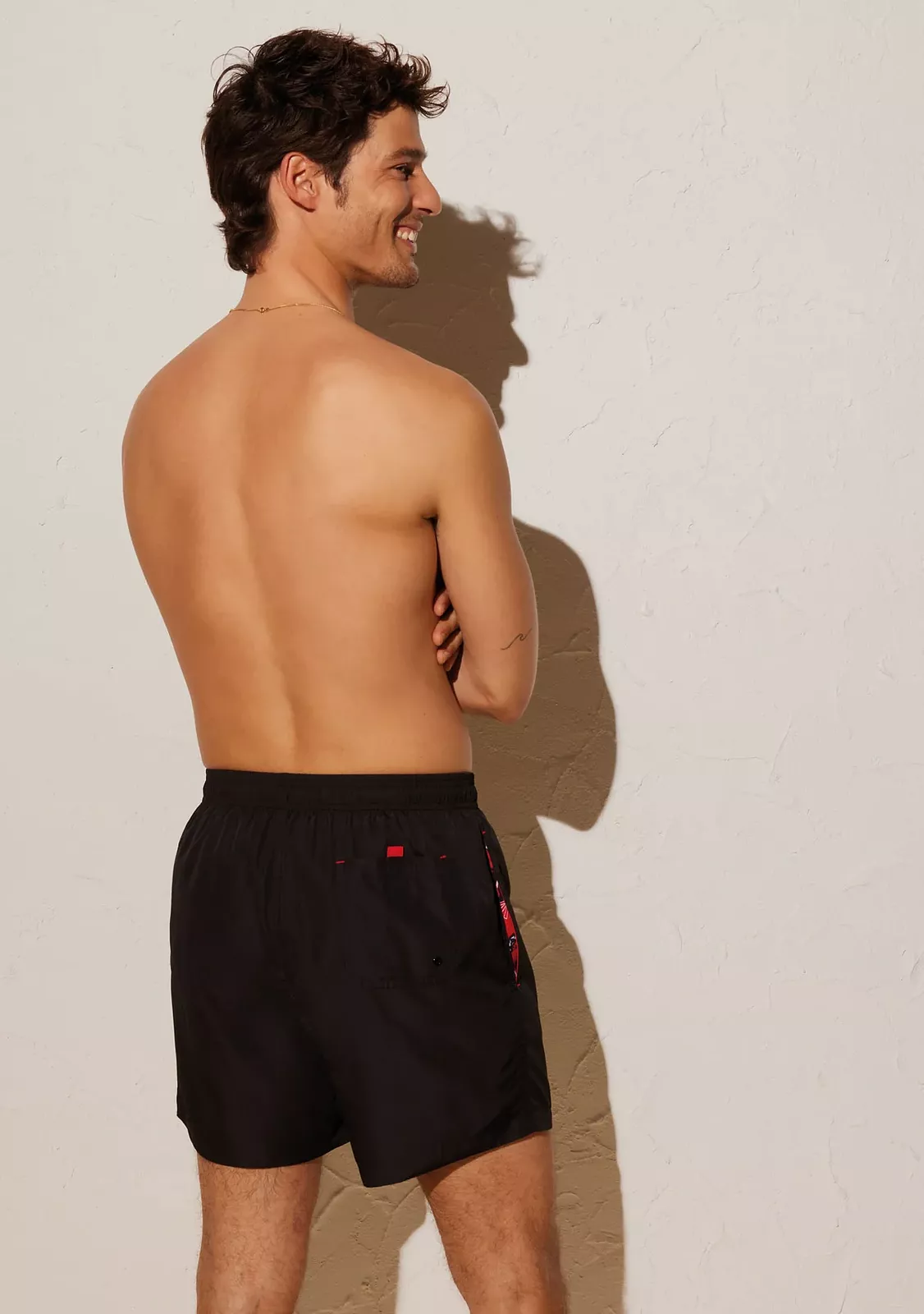 Шорты мужские, купальные, черные Ysabel Mora Испания