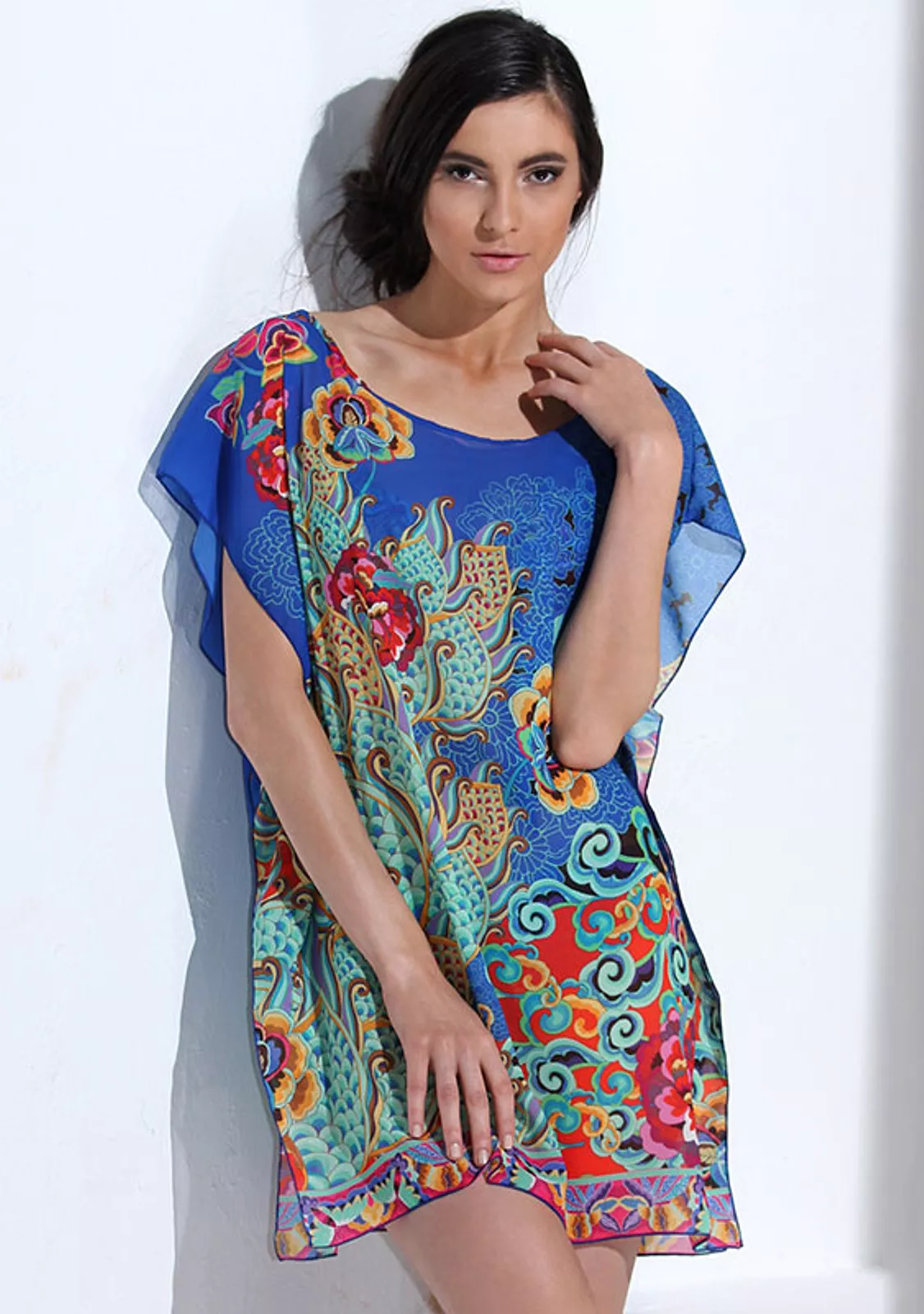 Туника пляжная с эффектным принтом