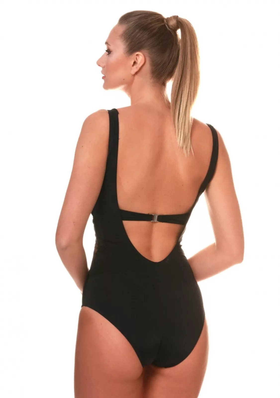 Cлитный купальник. Серия круиз