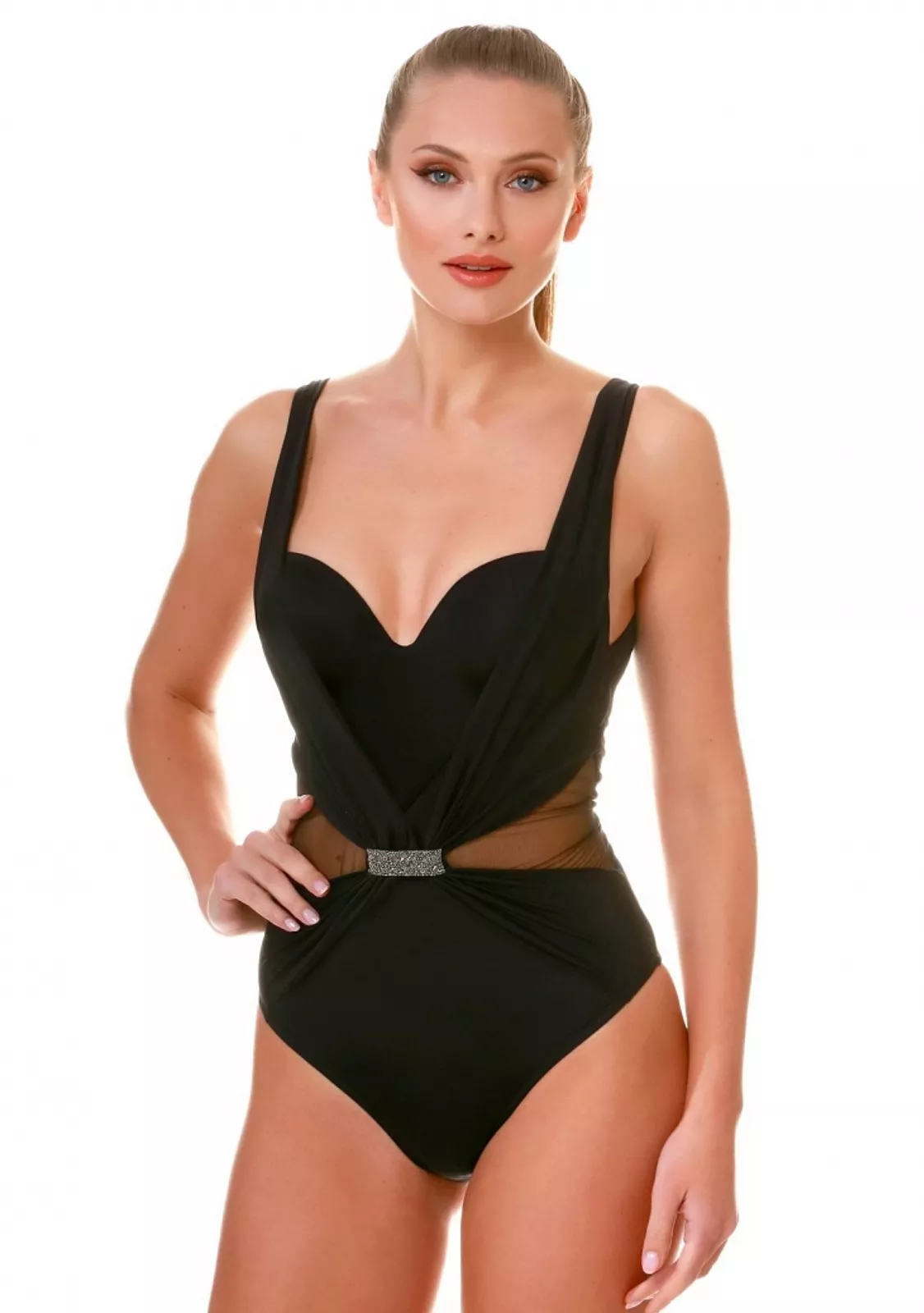 Cлитный купальник. Серия круиз