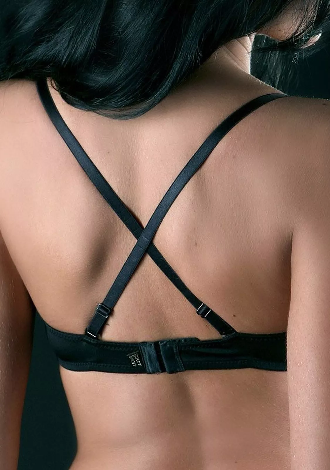 Бюстгальтер с перестегивающимися бретелями