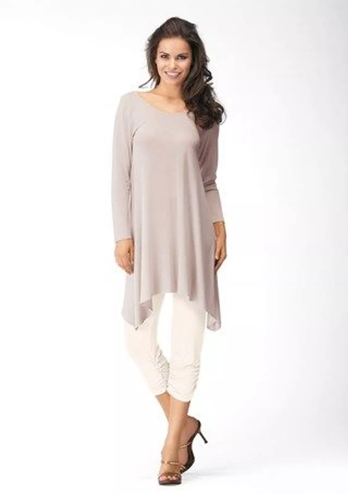 Комплект из свободного топа и легинсов